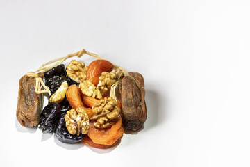 chess, queen, board, chessboard, field, sport, figure, cell, game, board game, food, fruit, masks, isolation, quarantine, crisis, buckwheat, rice, oatmeal, dried fruits, toilet paper, napkins, rings, 