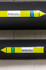 CO2 R744 Rohrleitung in einem Supermarkt zur Kühlung der Kühlschränke und Kühltruhen