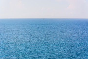 Fototapeta premium Sailboat on the horizon
