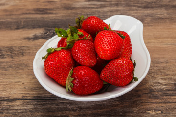 Sweet strawberry in the bowl