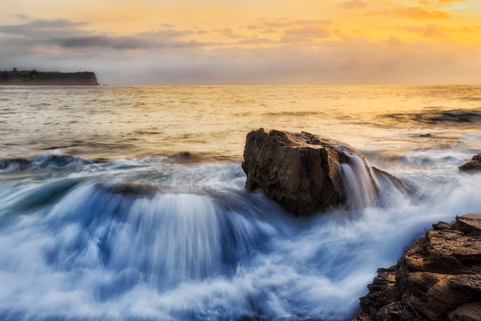 D Sea turimetta rocks wave 39mm © Taras Vyshnya