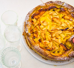 traditional cream pie and apples