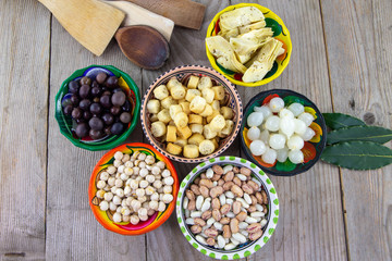 starters of legumes beans chickpeas artichokes olives onions