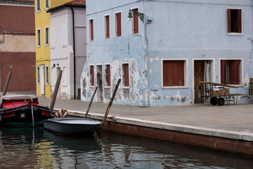 Fototapeta na wymiar Empty streets and canals of Venice. No tourists, coronavirus threat. Italy