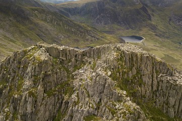 Summit Snowdonia Tryfan Y Garn Glyder Lakes Ogwen Valley