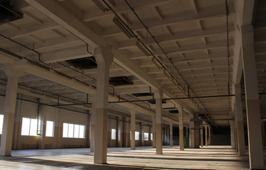 corridor with square columns in the warehouse