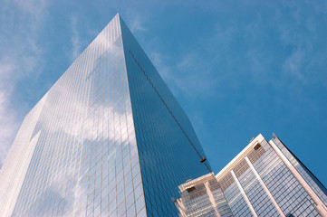 Obraz na płótnie Canvas skyscraper in the city