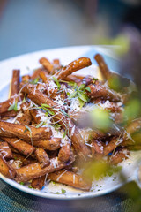 Papas Fritas Al Queso Rayado
