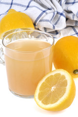 Verre de jus de citron