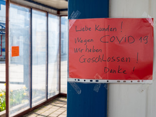 geschlossen Schild wegen Coronavirus