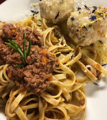 tagliatelle cervo candenti tipico 
