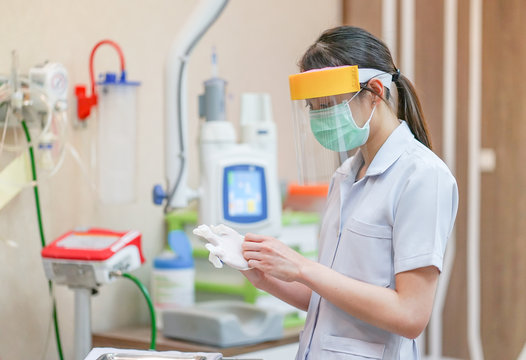 Medical staff wearing face shield, medical mask and medical grove for protect coronavirus covid-19 virus in hospital, protective Epidemic virus outbreak concept