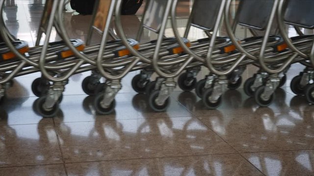 Aeropuerto, carros de viajeros