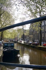 Fototapeta na wymiar Canal in Amsterdam in early spring