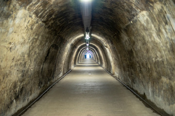 Naklejka premium Opuszczony tunel, II wojna światowa, architektura, minimalizm