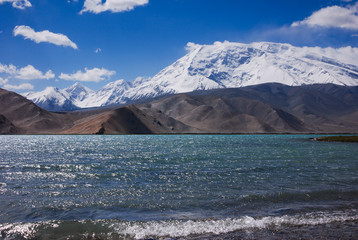 Fototapeta na wymiar Kala Kule Lake in Altay Prefecture, Xinjiang, China.