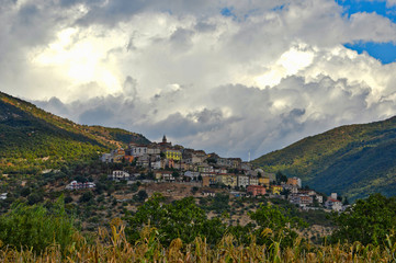Fototapeta na wymiar Panoramic view of Monteroduni, a medieval village in the Molise region, Italy