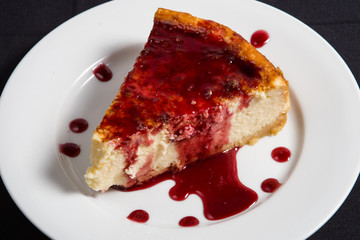 Cheesecake with strawberry jam