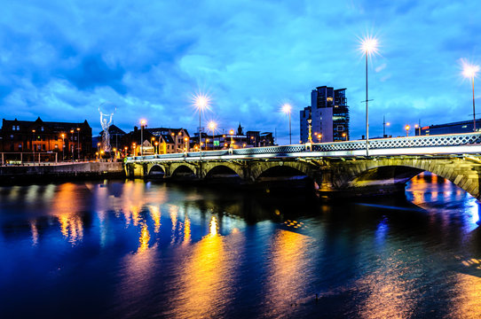 Queen's Bridge, Belfast, at night