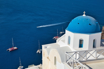Fototapeta na wymiar Beautiful View of Oia on Santorini Island, Greece