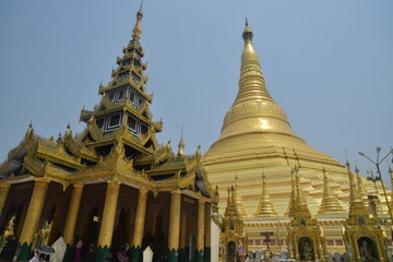 Fototapeta premium シュエダゴンパゴダ