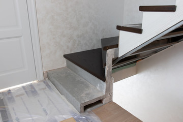  repair of the stairs, installation of steps by a master. Unfolding steps. Preparatory work