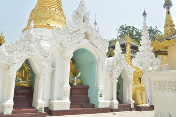 Fototapeta premium シュエダゴンパゴダ