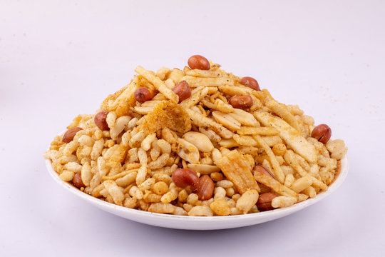 jhalmudi or bhelpuri or namkeen in bowl