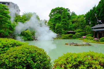 別府温泉 白池地獄