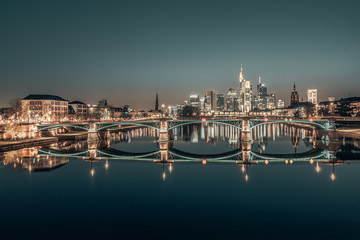 Naklejka premium Frankfurt at night, skyline reflection