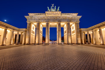 The famous Brandenburg Gate in Berlin at night