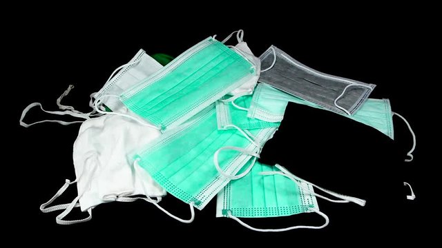 Scramble to pick up the mask,Because the mask is used to prevent rare and scarce diseases,