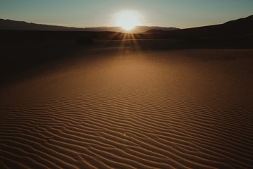 Mesquite Ebene im Death Valley am Morgen