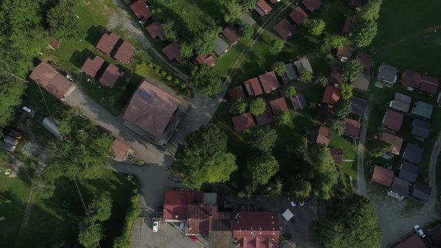 LAGO DEL VENTASSO E CAMPING VISTA DA DRONE 