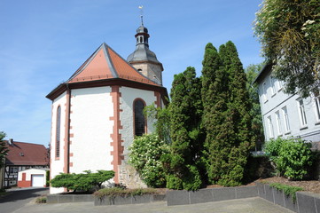 Fototapeta na wymiar Kirche in Frischborn bei Lauterbach 2010