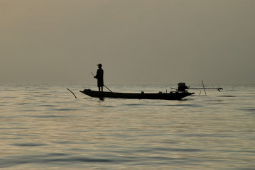 The way of the fishermen at Thale Noi on the morning of every da