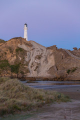 ニュージーランド　ワイララパのキャッスルポイントの灯台と夕暮れ時の空