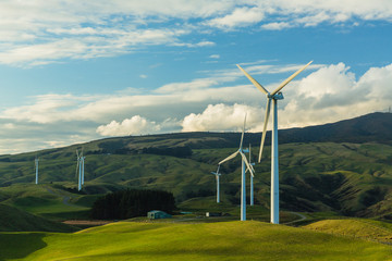 ニュージーランド　テアピティウィンドファームの風力発電　Te Apiti Wind Farm © pespiero