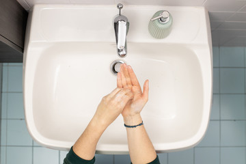 disinfettare le mani