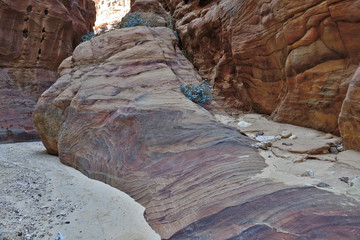 Roches colorées du Wadi Araba en Jordanie