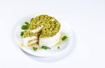 Matcha Torte angeschnitten