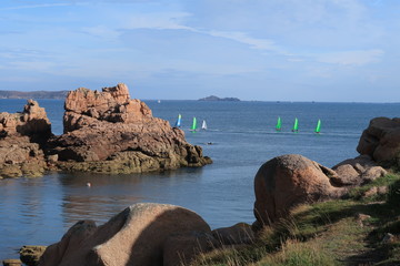 bateaux voiliers sur l'océan