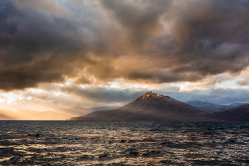 日本の国立公園・北海道の支笏湖と恵庭岳