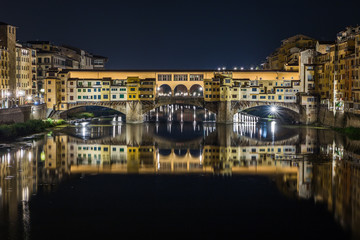 Fototapeta na wymiar Firenze, Ponte Vecchio notturno