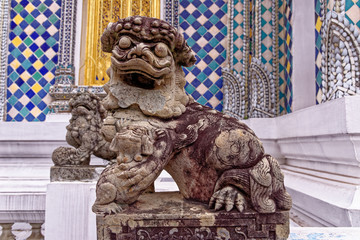 Chinese dragon stone guardian statue