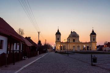 Tykocin to piękna historyczna, a nawet królewska miejscowość w województwie podlaskim, malowniczo położona nad rzeką Narew, Polska © podlaski49