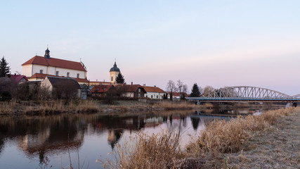Tykocin to piękna historyczna, a nawet królewska miejscowość w województwie podlaskim, malowniczo położona nad rzeką Narew, Polska © podlaski49