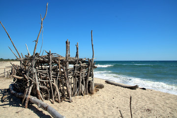 Triebholzhaus am Meer, verschollen und einsam