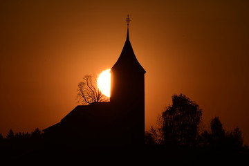 Obraz premium church at sunset