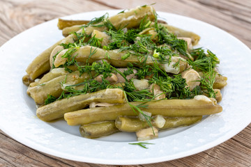 Turkish Food Broad Beans with Yogurt, Dill and Olive Oil / Zeytinyagli Bakla.